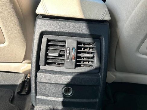 Used 2015 BMW 320i Sedan image 35