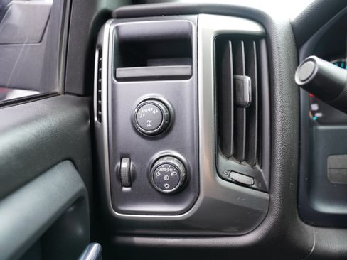 Used 2018 Chevrolet Silverado 1500 LT w/ LT Eassist Package AWD/4WD image 24