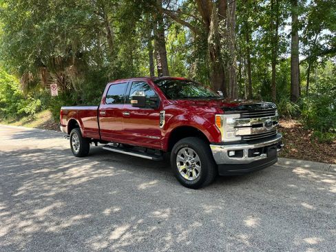 Used 2017 Ford F250 Lariat w/ Lariat Ultimate Package AWD/4WD image 4