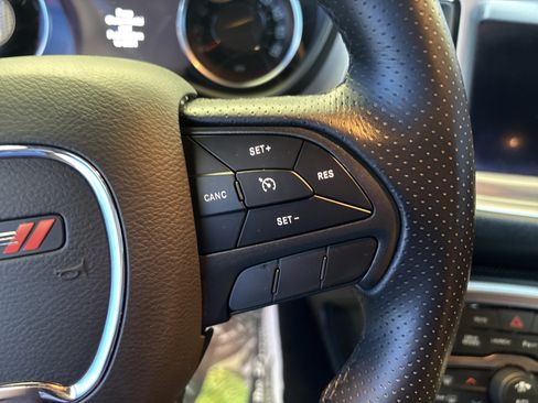 Used 2019 Dodge Challenger R/T Scat Pack w/ Driver Convenience Group RWD image 16