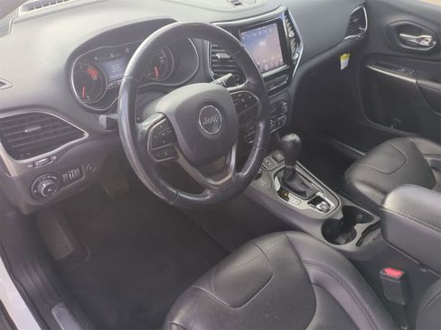 Used 2020 Jeep Cherokee Limited image 10