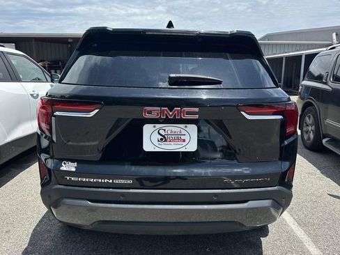 Used 2025 GMC Terrain Elevation AWD/4WD image 12
