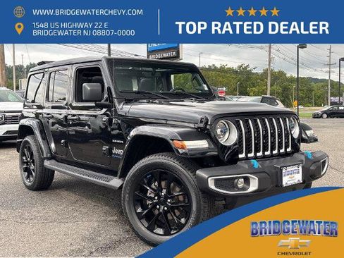 Used 2023 Jeep Wrangler Unlimited Sahara w/ Cold Weather Group AWD/4WD image 1