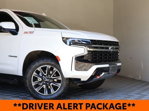 Used 2022 Chevrolet Tahoe Z71 w/ Luxury Package AWD/4WD image 3