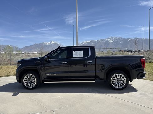 Used 2023 GMC Sierra 1500 Denali Ultimate image 2