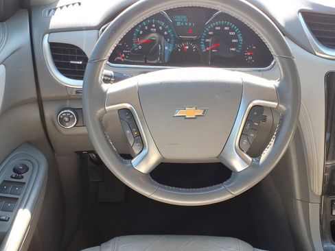 Used 2014 Chevrolet Traverse LT FWD image 5