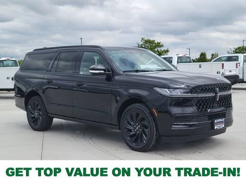 New 2026 Lincoln Navigator L Reserve AWD/4WD image 1