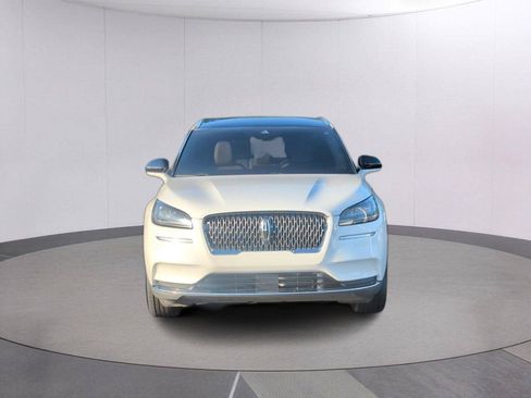 Used 2022 Lincoln Corsair Reserve w/ Elements Package FWD image 10
