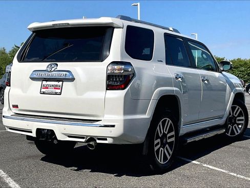 Used 2023 Toyota 4Runner Limited AWD/4WD image 12