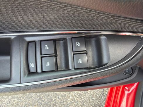 Used 2017 Chevrolet Cruze LS FWD image 10