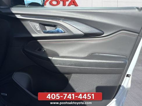 Used 2021 Chevrolet TrailBlazer RS w/ Sun and Liftgate Package AWD/4WD image 9