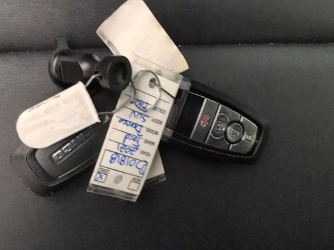 Used 2021 Ford Bronco Badlands image 48