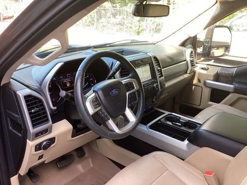 Used 2019 Ford F250 Lariat w/ Lariat Value Package AWD/4WD image 35