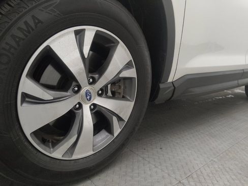 Used 2019 Subaru Ascent Premium image 31