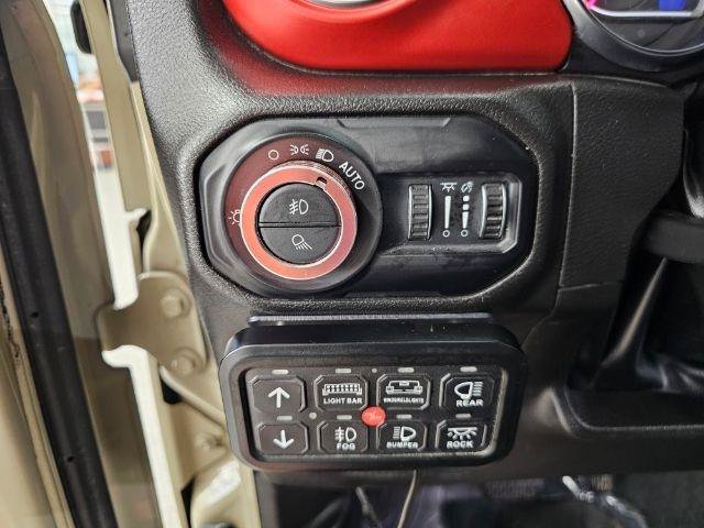 Used 2022 Jeep Gladiator Rubicon w/ Cold Weather Group AWD/4WD image 14