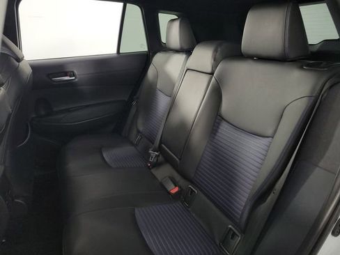 Used 2024 Toyota Corolla Cross XSE image 17