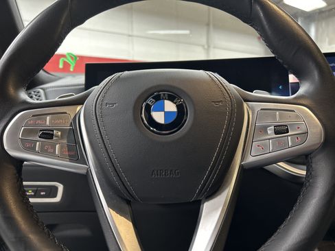 Used 2024 BMW X7 xDrive40i w/ Executive Package AWD/4WD image 18