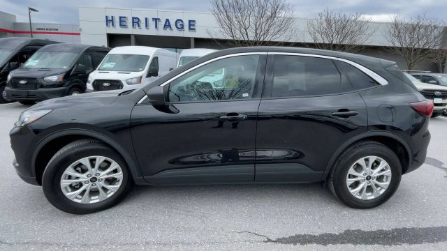 Used 2023 Ford Escape Active AWD/4WD image 5