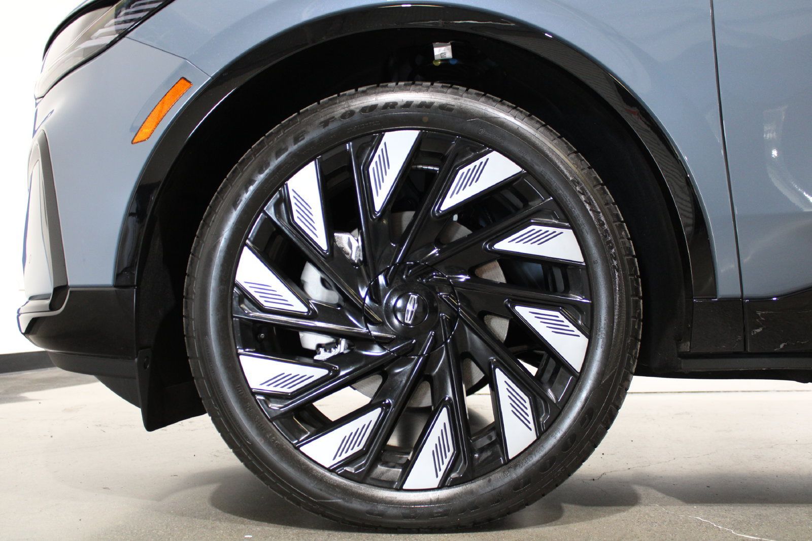 Used 2026 Lincoln Nautilus Reserve AWD/4WD image 12