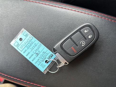 Used 2020 Jeep Cherokee Trailhawk w/ Cold Weather Group image 42