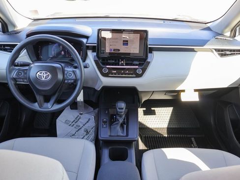 Used 2026 Toyota Corolla Cross L image 6