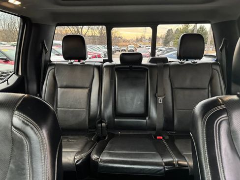 Used 2017 Ford F350 Lariat w/ Lariat Ultimate Package AWD/4WD image 29