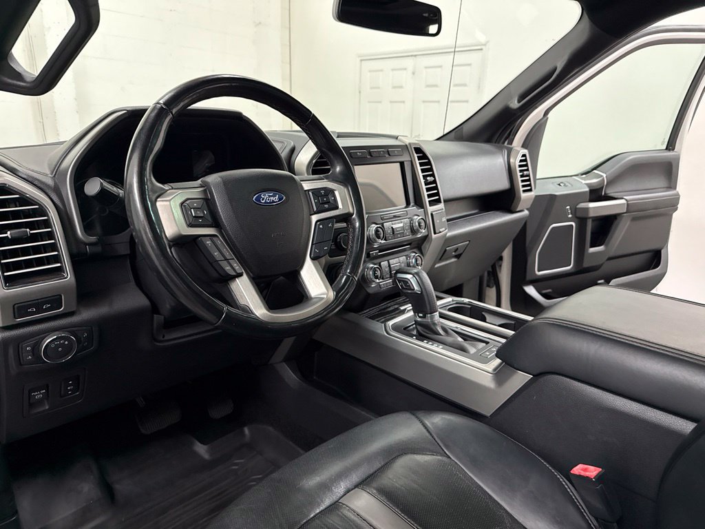 Used 2018 Ford F150 Platinum w/ Equipment Group 701A Luxury AWD/4WD image 17