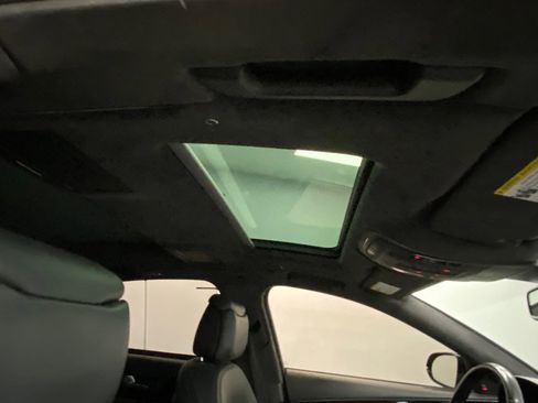 Used 2017 Audi A8 L 4.0T image 24