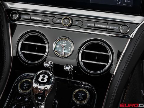 Used 2022 Bentley Continental GT image 28