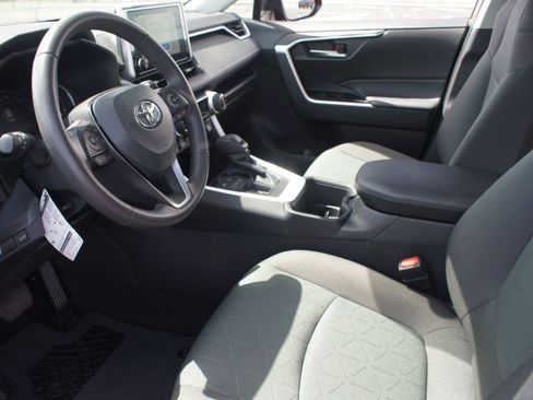 Used 2023 Toyota RAV4 XLE w/ Convenience Package FWD image 14