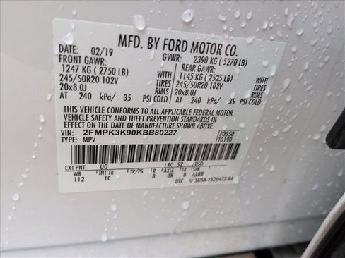 Used 2019 Ford Edge Titanium image 26