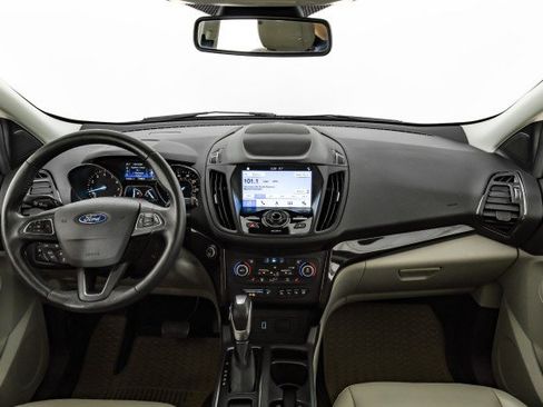 Used 2019 Ford Escape Titanium image 12