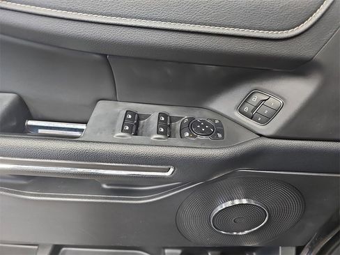 Used 2023 Ford Expedition Max XLT image 28
