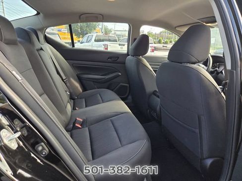 Used 2025 Nissan Altima 2.5 SV FWD image 17