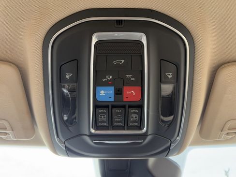 Used 2022 Jeep Grand Cherokee L Limited w/ Trailer Tow Group (B) image 19