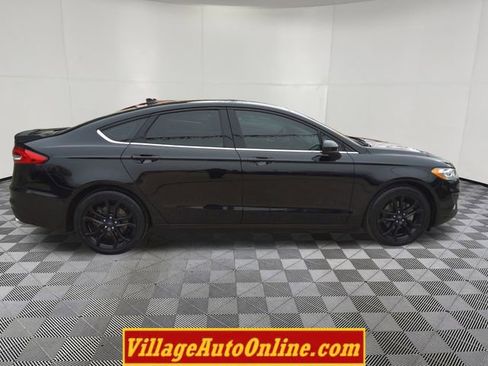 Used 2019 Ford Fusion SE w/ Equipment Group 151A image 14
