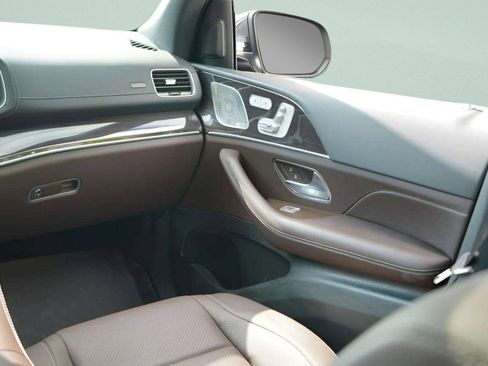 Used 2022 Mercedes-Benz GLS 450 4MATIC image 46