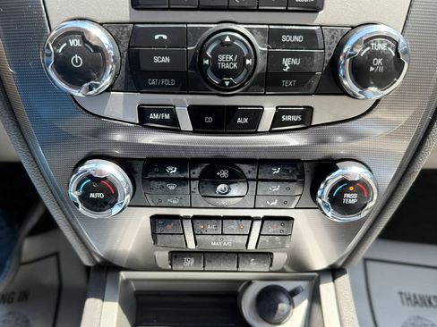 Used 2011 Ford Fusion SEL FWD image 17