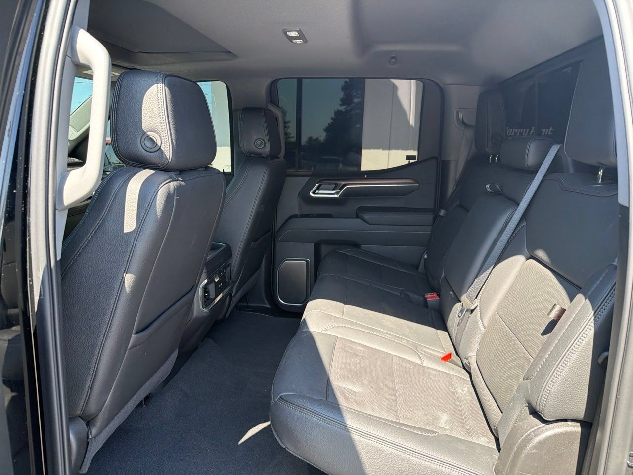 Used 2025 GMC Sierra 1500 Denali w/ Denali Reserve Package AWD/4WD image 6