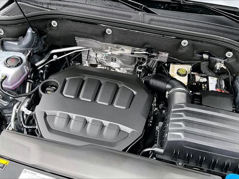 New 2026 Volkswagen Atlas Cross Sport SE image 17