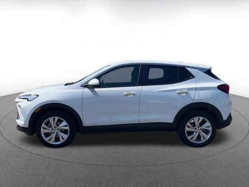 Used 2025 Buick Encore GX Preferred FWD image 9