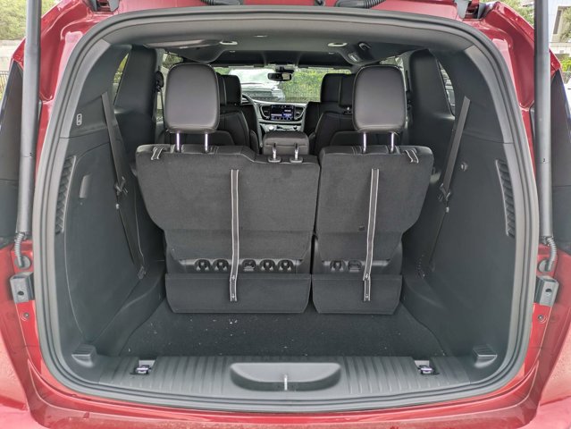New 2027 Chrysler Pacifica Select FWD image 12