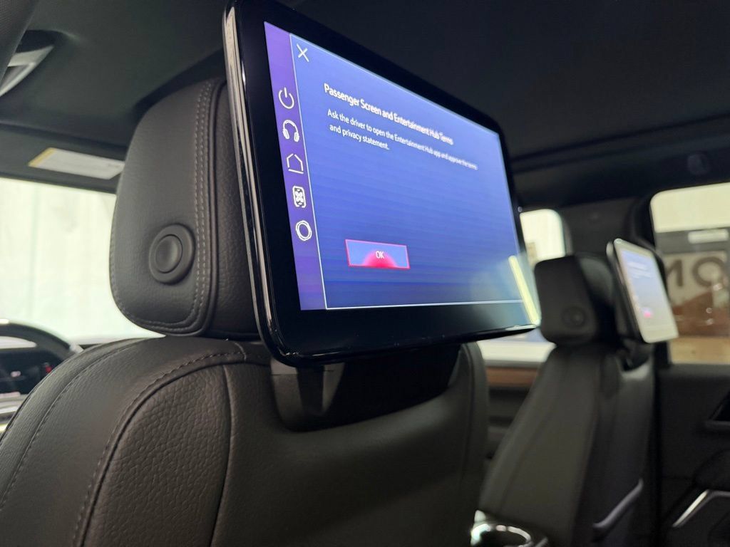 New 2026 GMC Yukon Denali w/ Denali Reserve Package AWD/4WD image 31