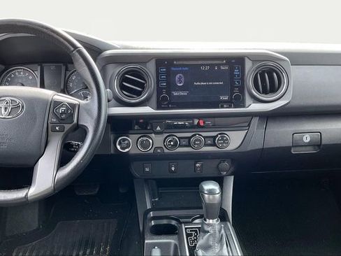 Used 2016 Toyota Tacoma TRD Off-Road w/ Towing Package image 9