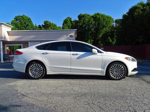 Used 2018 Ford Fusion SE w/ Fusion SE Technology Package FWD image 10
