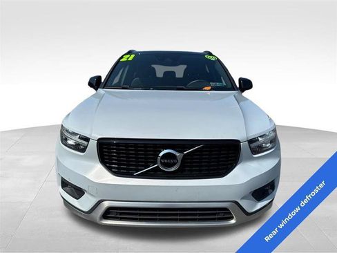 Used 2021 Volvo XC40 T5 R-Design AWD/4WD image 2