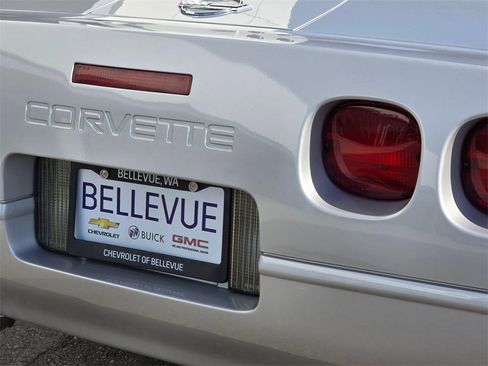 Used 1996 Chevrolet Corvette Coupe image 19