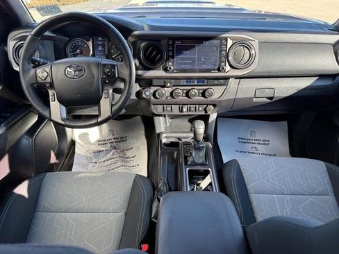 Used 2023 Toyota Tacoma TRD Sport image 13