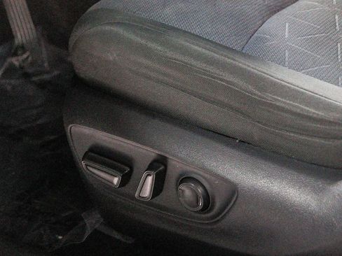 Certified 2019 Toyota RAV4 XLE w/ Convenience Package FWD image 23