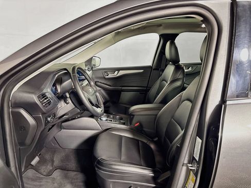 Used 2025 Ford Escape Platinum AWD/4WD image 11